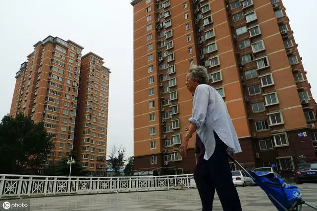 存款是留給子女,還是給自己養老?人老後,不得不提前做的打算