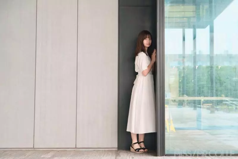 未來準工程師!通訊工程系正妹「椎葉はるか」馬尾水手服+新海誠感夕陽回眸美到不科學