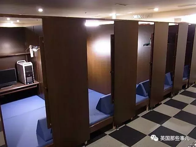 東京倉庫難民:年薪一百萬日元,只夠蝸居在2平米的雜貨間