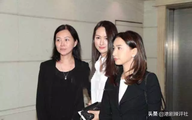 低調嫁13年豪門!44歲億萬媳婦李嘉慧「帶女兒吃平價餐廳」不鋪張浪費 為家庭淡出「連生三女無子」丈夫從無緋聞