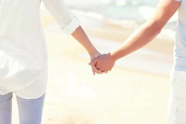 檢查證明是老婆不能生,隔天我提離婚,離完婚她一笑我毛了