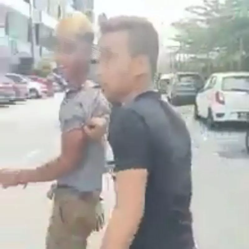 車停OKU不爽被鎖對保安人員發難 , 男子遭警抓進去了 !