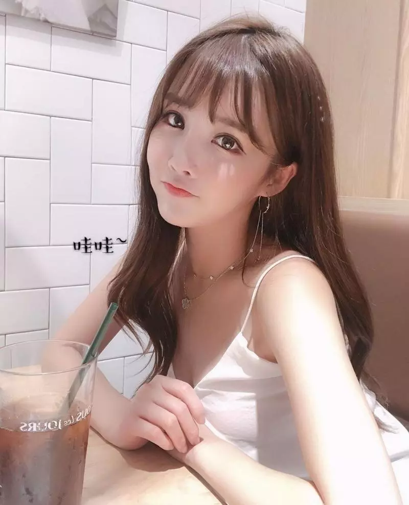 出賣我漂亮同事的IG,裡頭有太多她的美麗照片! ! !