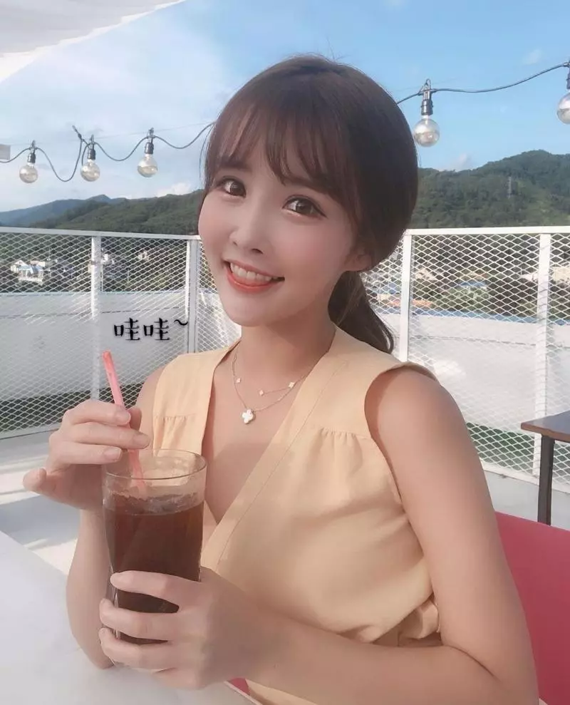 出賣我漂亮同事的IG,裡頭有太多她的美麗照片! ! !