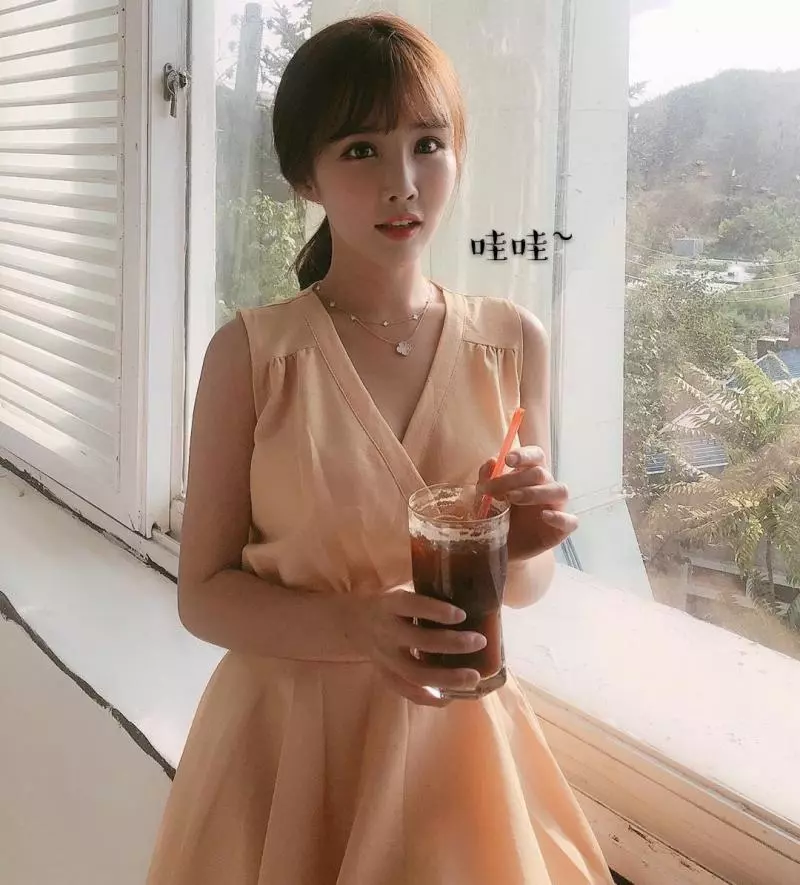 出賣我漂亮同事的IG,裡頭有太多她的美麗照片! ! !
