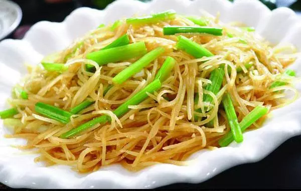 芹菜味美價廉,分享10種家常做法,吃的健康,還能多下飯