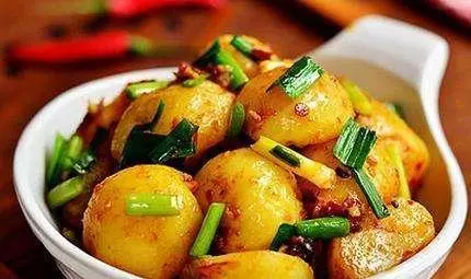 土豆可以當飯吃,分享10種土豆做法,享受這一頓土豆開會