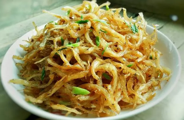 小銀魚的20種做法,香嫩可口,食客排隊也要買,忘不了的味道