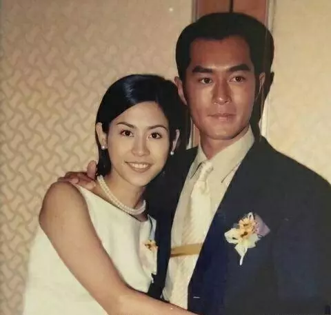 甜爆了!古天樂宣萱罕見合體,「躺懷中親密似情侶」 雙手互動更是超搶鏡