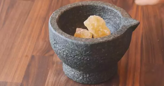 豬肉怎麼做紅燒?10年老廚師悄悄透露,冰糖和黃酒少不了