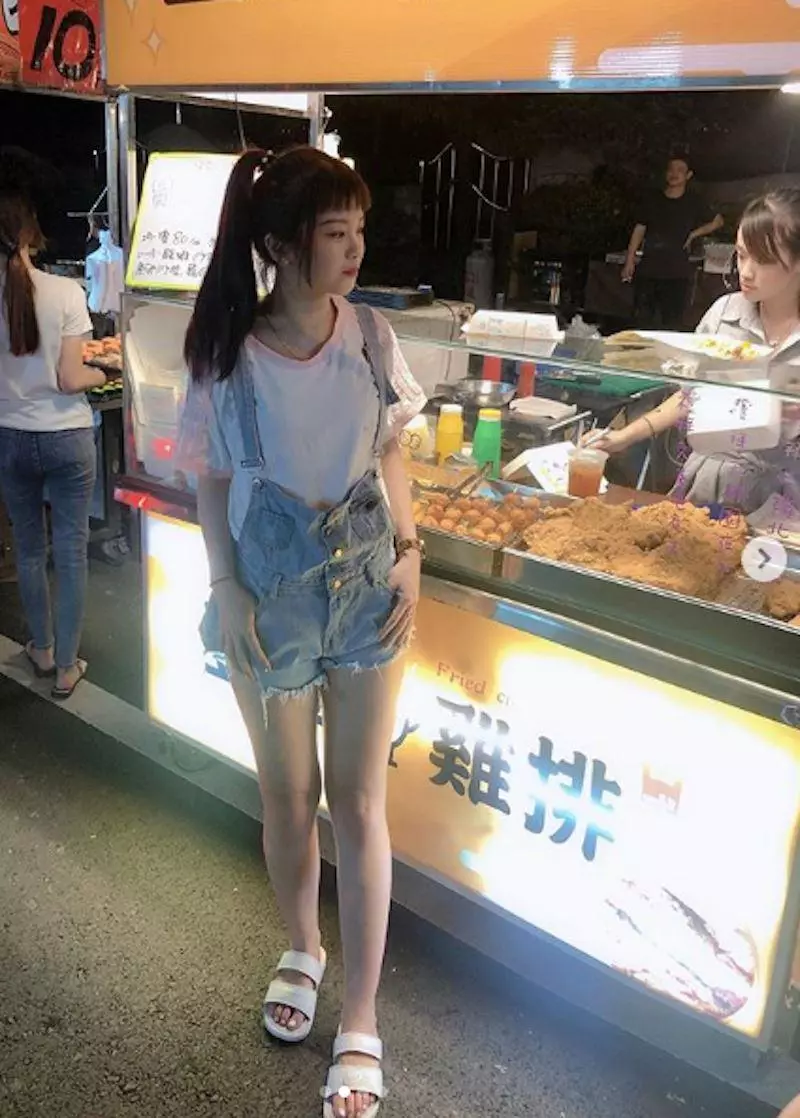 東港夜市壽司妹「彤仔」暗藏好身材,甜美可愛讓人想包下軍艦啦!
