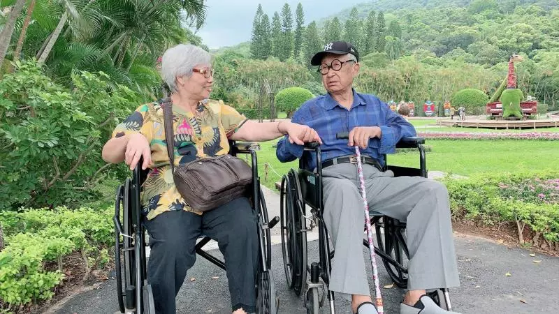 脫線離開藝界25年全家隱居台東 今將牧場託6子經營