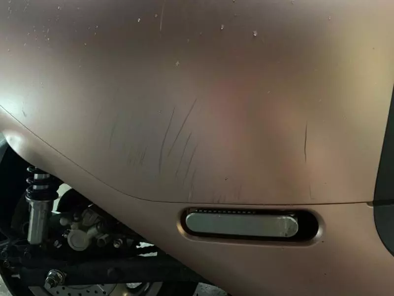 狗狗肉前搖臂無碰撞斷裂,原廠回應『車倒次數太多造成』! 車主無奈「你是認命了,還是想要訓練EQ」