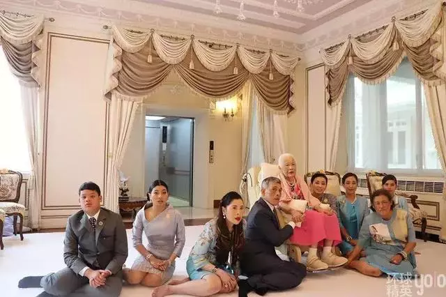對泰王不忠 !貴妃詩尼娜被休!撤除剛在三月前冊封的貴妃,王室頭銜和軍銜。