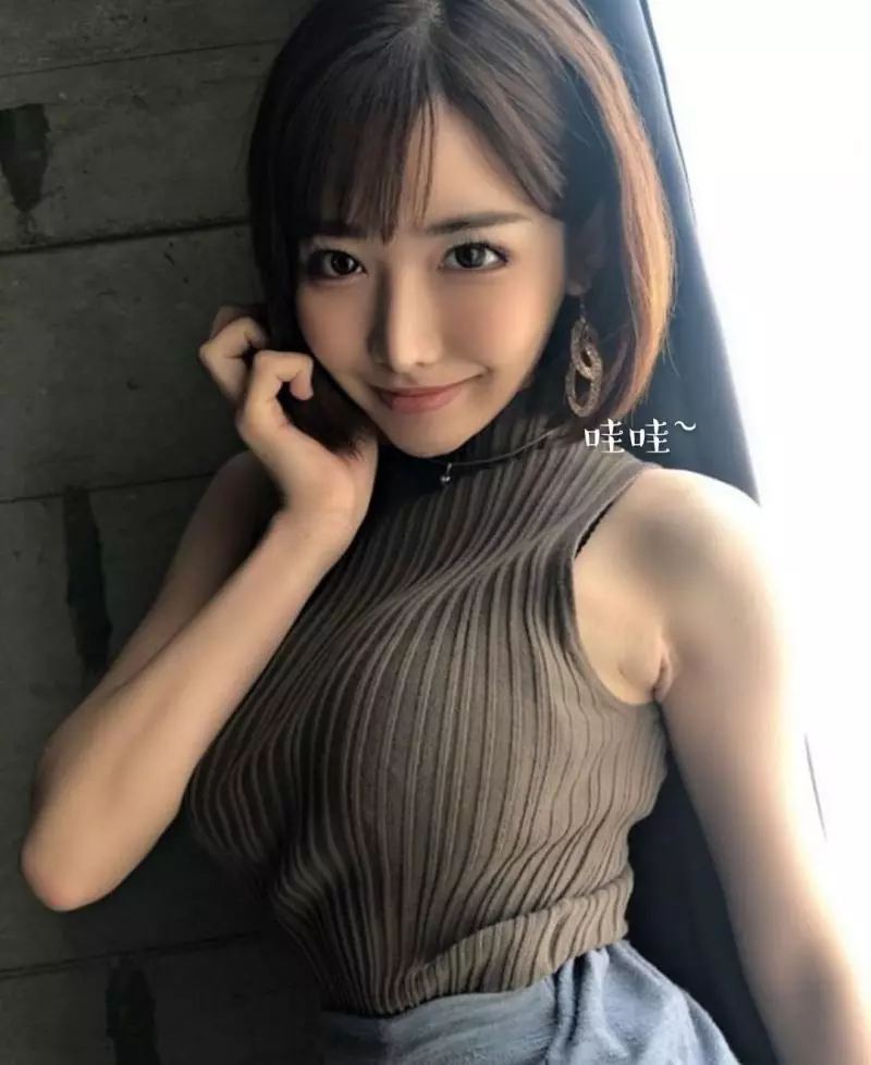 小護士姐姐樣貌出眾 深愛病人和家屬的愛戴 是位可愛的小護士