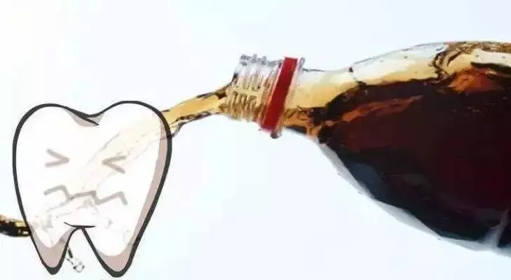 花草茶、咖啡、運動飲料,比紅茶香菸可樂更傷牙齒!