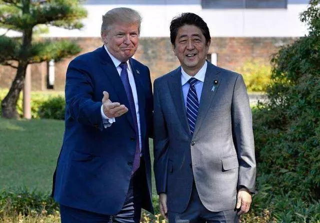 賠了夫人又折兵!安倍急飛美國討好特朗普,結果被「敲詐」400億!