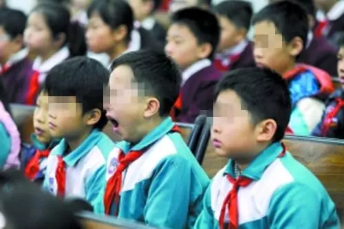 媽媽和弟弟來家裡長住,我獨自照顧,丈夫回來後將他們趕出家門