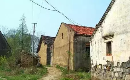 弟弟買車,俺瞞著妻子轉給他五萬,妻子打來電話,俺癱坐在地