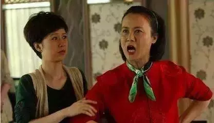小叔結婚,新娘不想和公婆同住,公婆竟不打招呼搬到陪嫁房裡