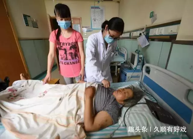 婚後婆婆住俺家,打掃衛生髮現婆婆的轉帳記錄,俺把她交給小姑子