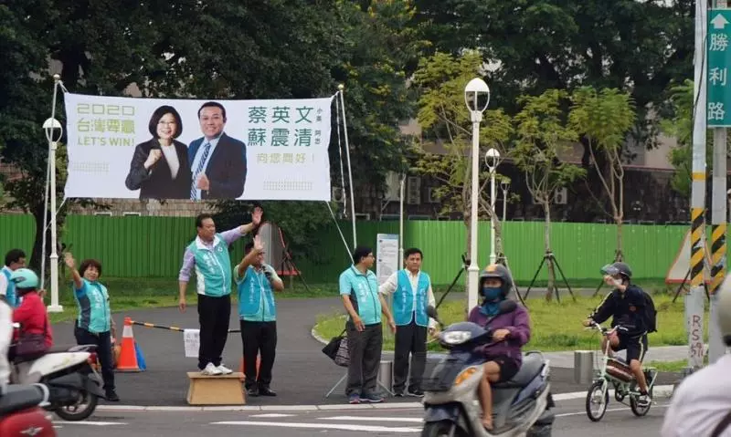 蘇震清首場「阿忠好友座談會」逾千人到場展基層實力