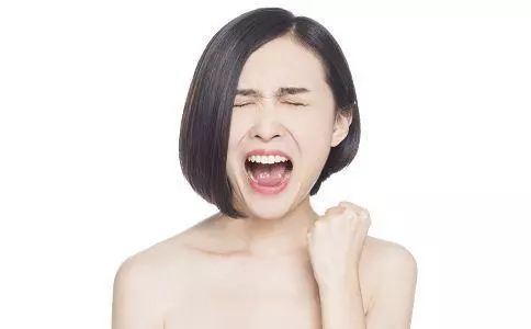 婆家全款買房卻寫我名字,高興之餘看到一張紙,我怒撕房產證!