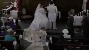 「20張讓你看懂小花童內心崩潰劇場的超爆笑婚禮照片」#2大人的世界太複雜
