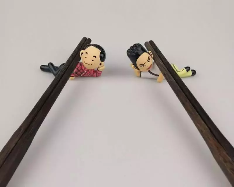 宮崎駿動畫被奶爸搬到現實,房子比手指還小,30萬粉絲每日在線催更