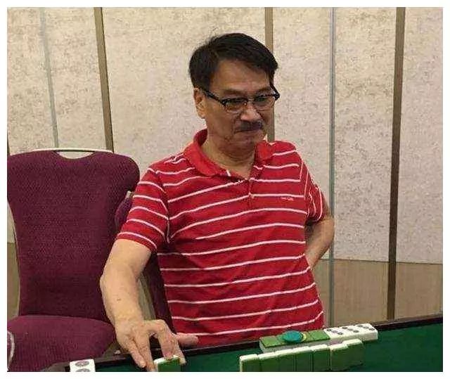 65歲吳孟達近照曝光,患病後瘦22斤,早已立好遺囑!