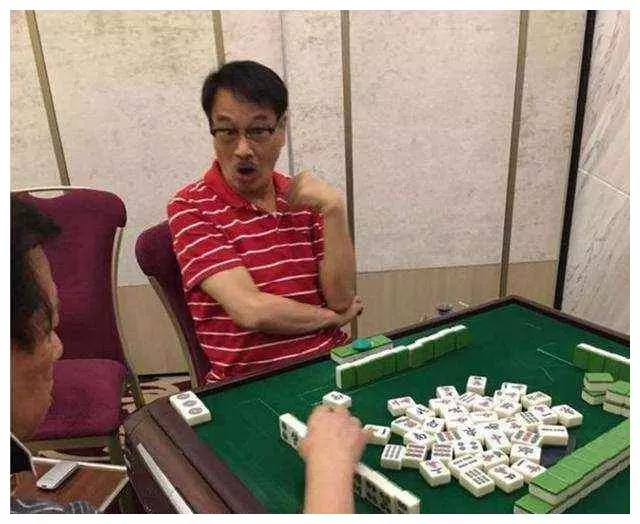 65歲吳孟達近照曝光,患病後瘦22斤,早已立好遺囑!