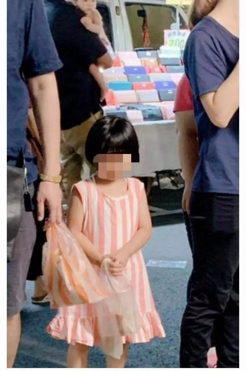 孩子主動請醫生將藥粉換成藥丸,每次吃藥都很快速解決,結果今天在沙發縫隙發現40顆感冒藥