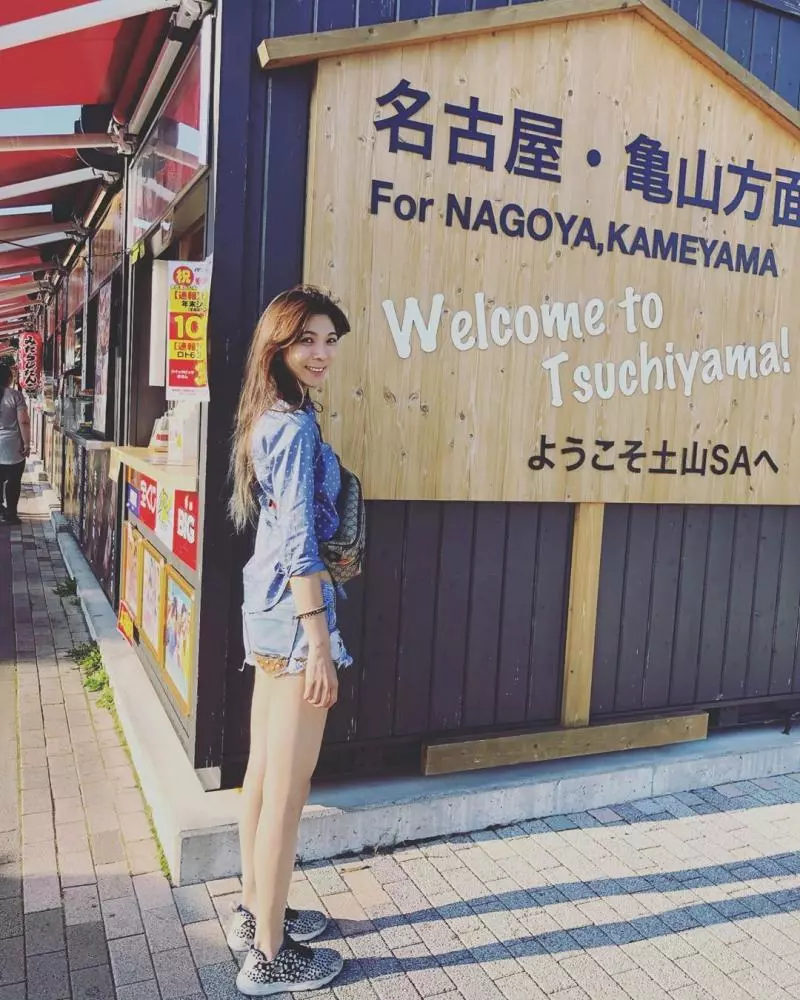 連司機都敬畏!正妹賽車手「陳綠Green Chen」,安全帽脫下更讓人讚嘆!