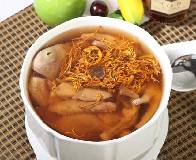你今天吃雞了嗎?天氣轉冷,教你10種雞湯做法,好吃不貴營養豐富