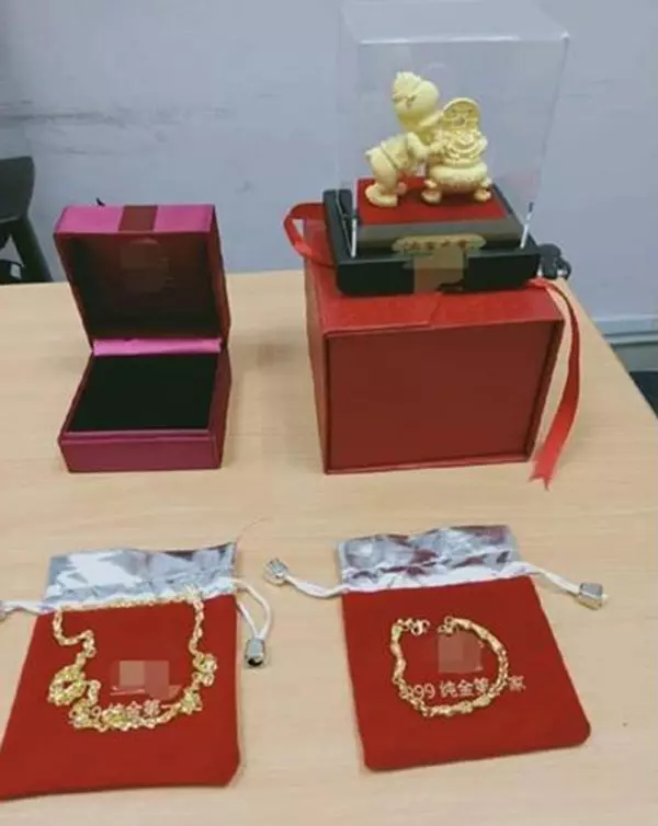 從柔佛攜帶3件物品回新加坡,大馬「阿金」 被罰1萬2225令吉!
