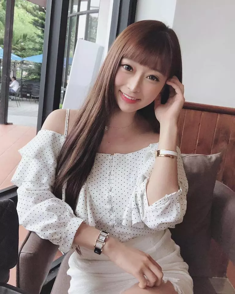 甜美女孩「Doreen Lin」,最火辣的重機女騎士來了,老司機們快跟上!