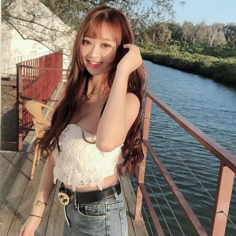 甜美女孩「Doreen Lin」,最火辣的重機女騎士來了,老司機們快跟上!