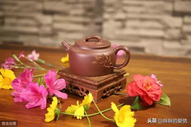 有緣不推,無緣不求;來的歡迎,去的目送;一切隨緣,順其自然