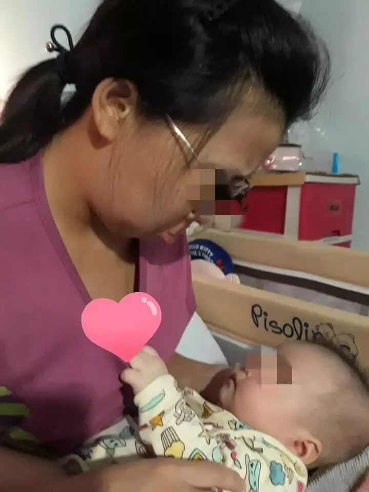 離譜到府保姆!嫌孩子不睡就狂餵奶,重拍背、腹部辯稱助排便,預支薪水被拒後連夜翻箱倒櫃走人
