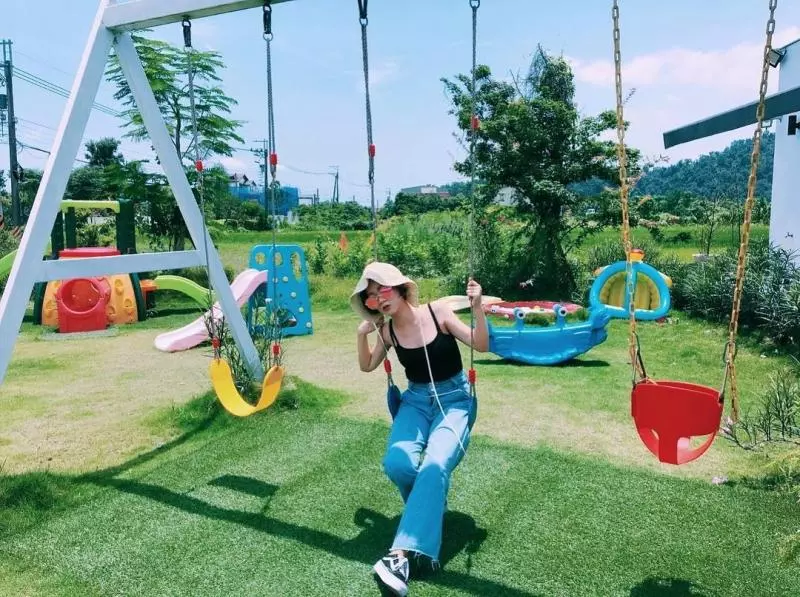 暗黑系吳謹言!嬉皮感正妹「Winnie」高冷率性電眼超殺,藏不住兇猛武器!