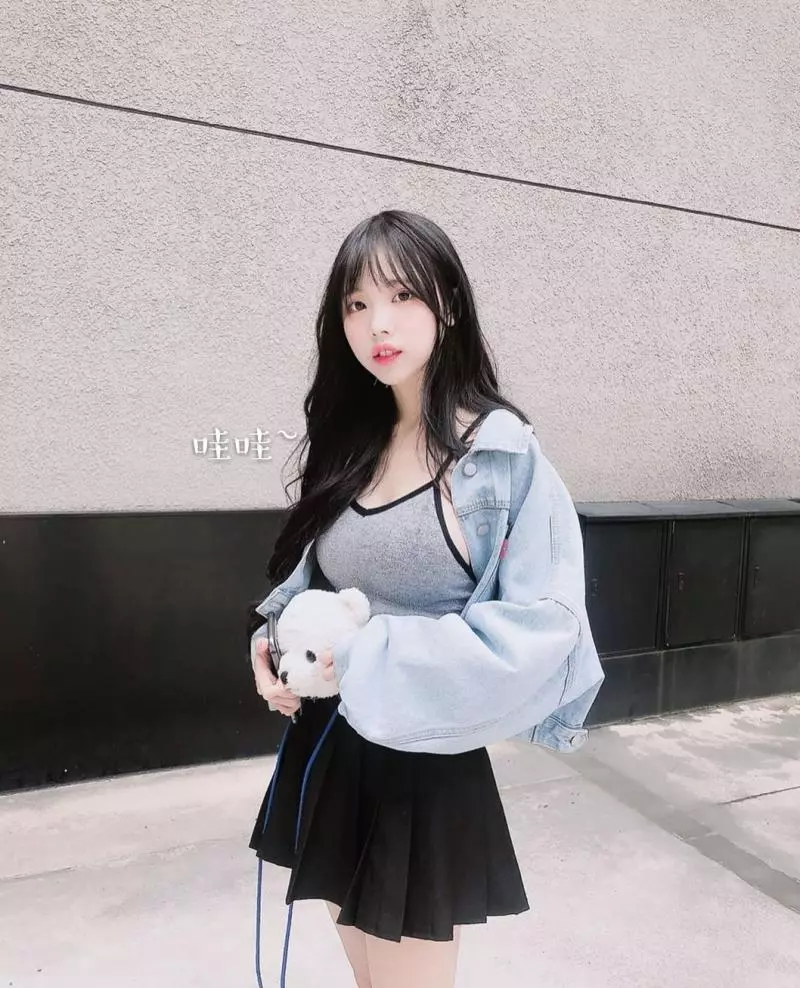 清純模樣的碧波妹妹 引網暴動直呼:好可愛!