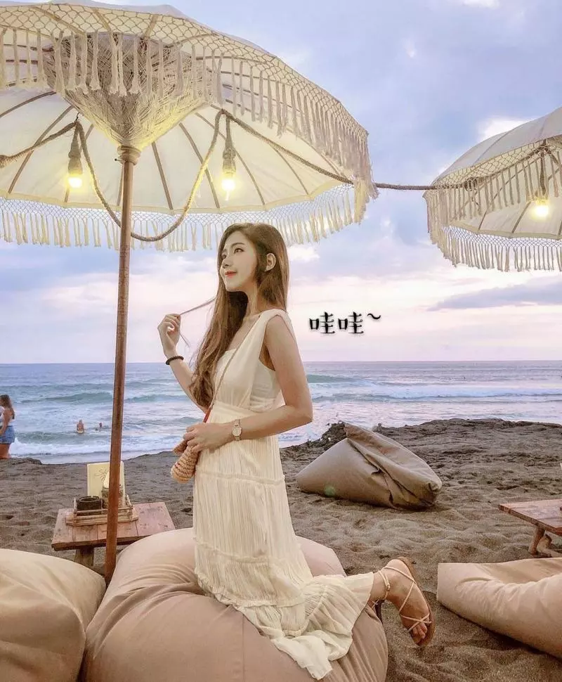 新一代的台妹網紅小甜心依凌美眉,深愛大哥哥們的愛戴~
