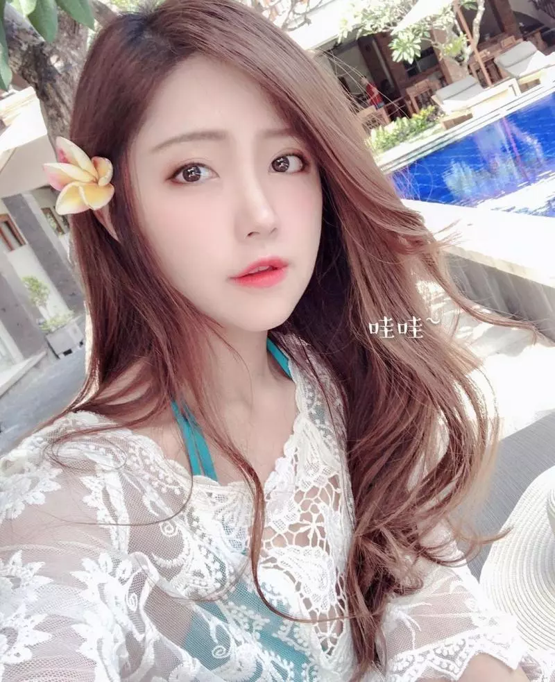新一代的台妹網紅小甜心依凌美眉,深愛大哥哥們的愛戴~