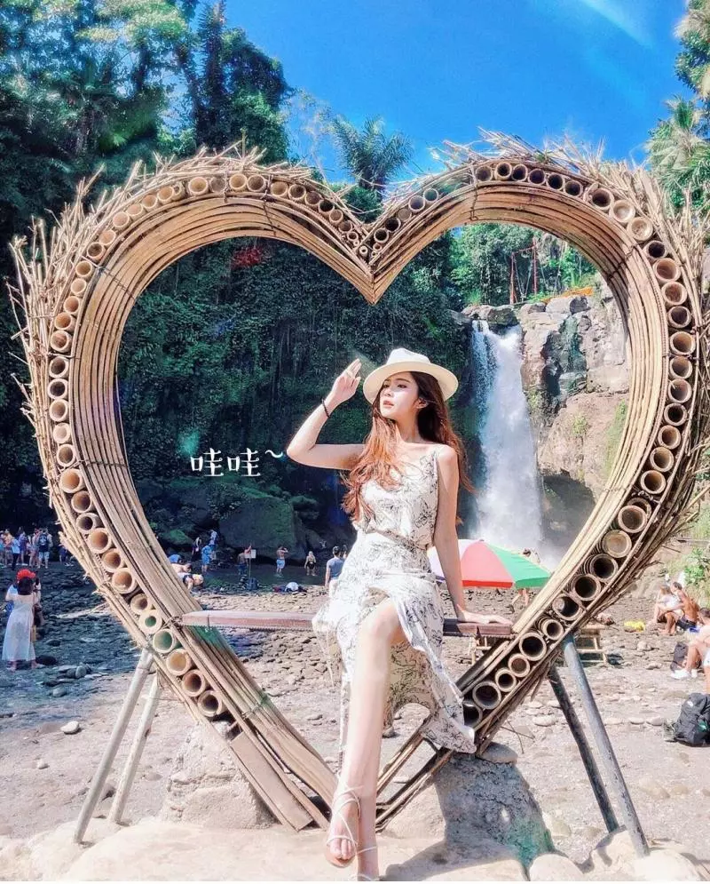 新一代的台妹網紅小甜心依凌美眉,深愛大哥哥們的愛戴~