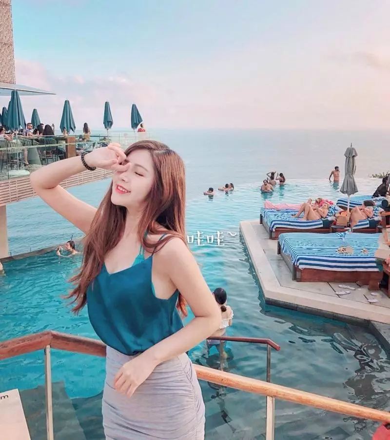 新一代的台妹網紅小甜心依凌美眉,深愛大哥哥們的愛戴~