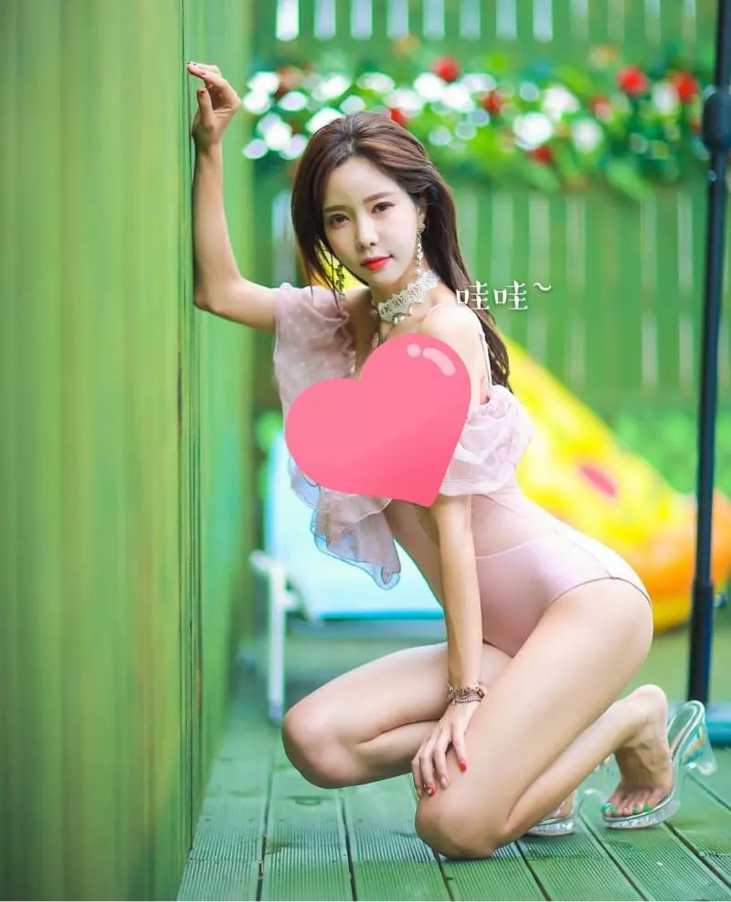 YUNA長得五官精緻,經常在臉書分享熱血澎湃性感美照,吸引了不少粉絲追蹤