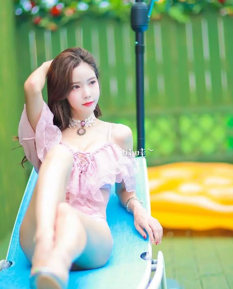 YUNA長得五官精緻,經常在臉書分享熱血澎湃性感美照,吸引了不少粉絲追蹤