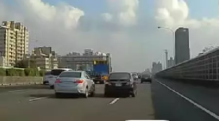 與75歲雙載老者機車擦撞,被索償近1100萬元「我全家賣了也賠不完啊」!