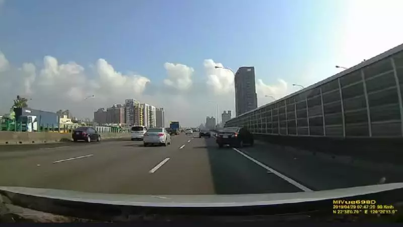 與75歲雙載老者機車擦撞,被索償近1100萬元「我全家賣了也賠不完啊」!