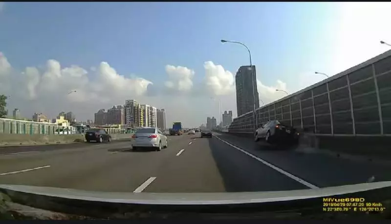 與75歲雙載老者機車擦撞,被索償近1100萬元「我全家賣了也賠不完啊」!